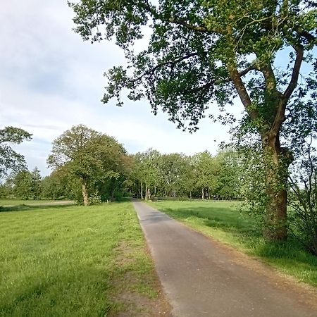 Ruim Huisje Op Een Prachtige Plek Hemrik Kültér fotó