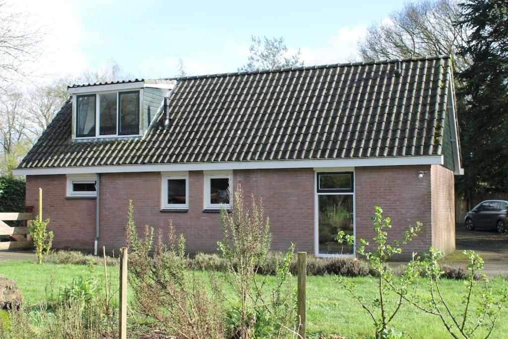 Ruim Huisje Op Een Prachtige Plek Hemrik Kültér fotó