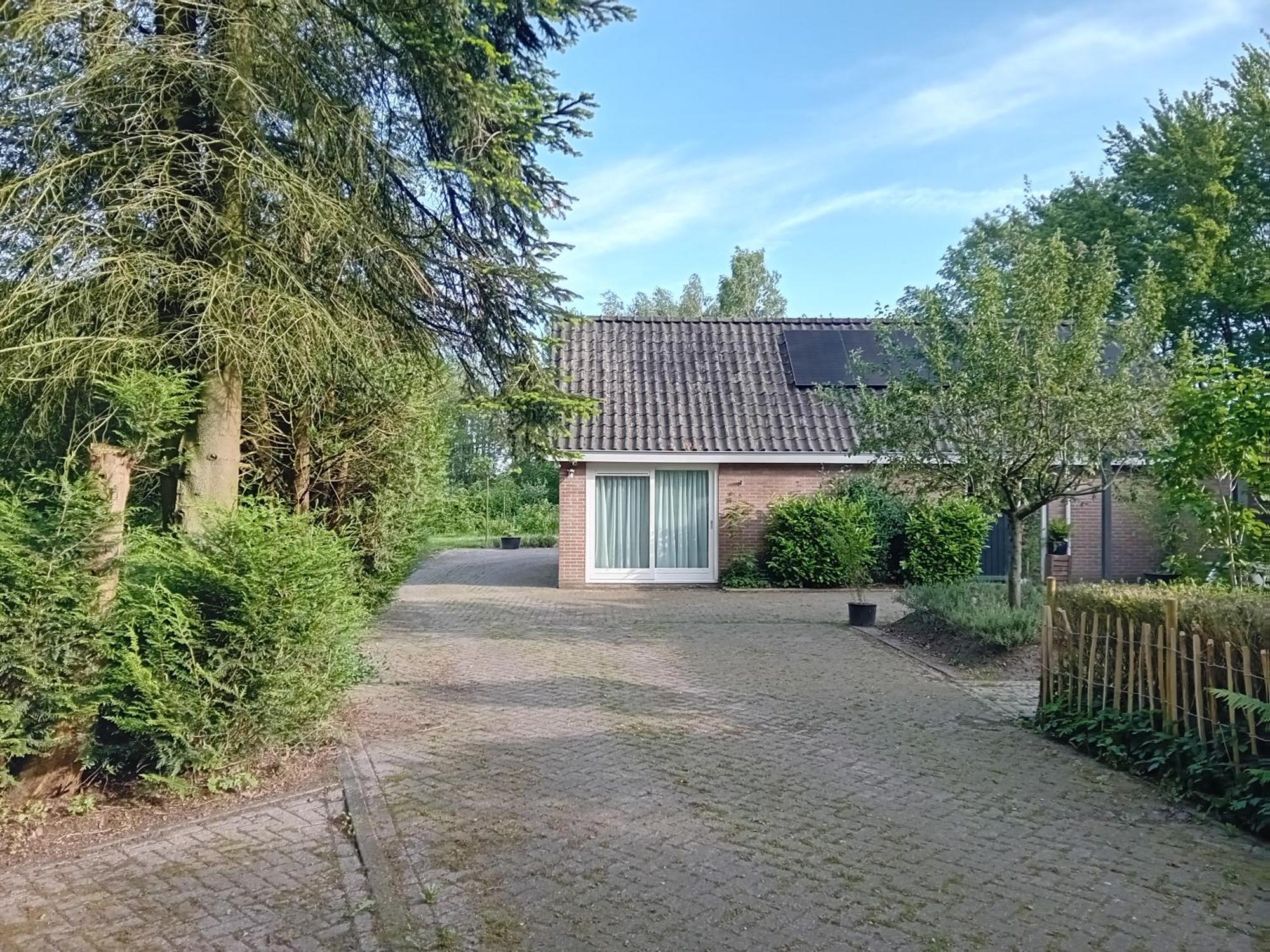 Ruim Huisje Op Een Prachtige Plek Hemrik Kültér fotó