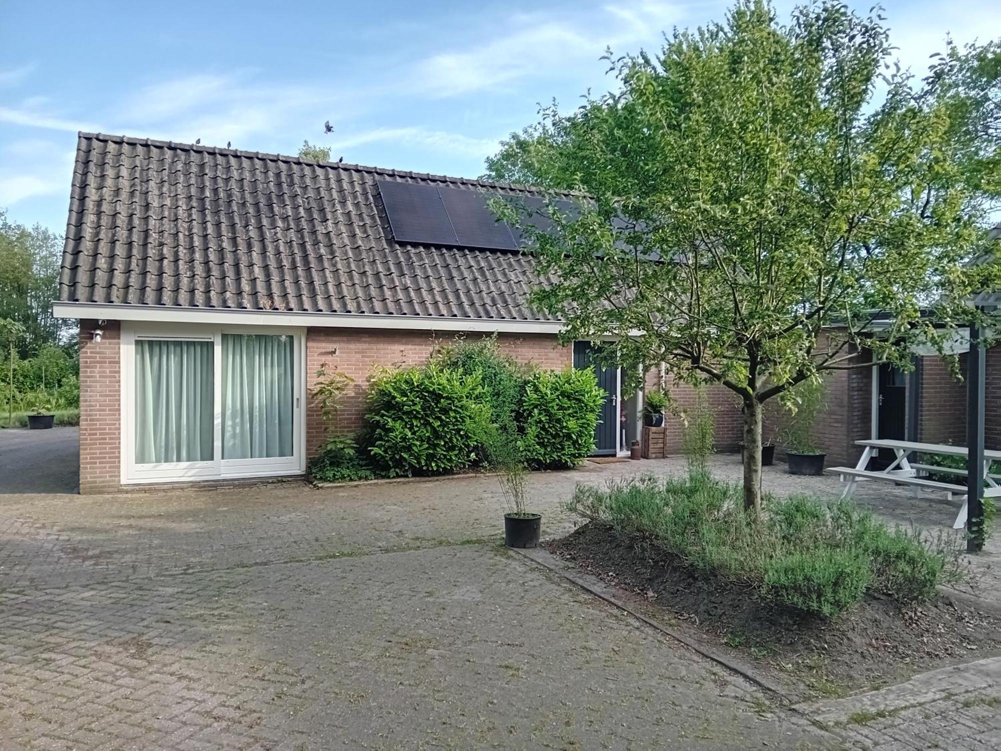 Ruim Huisje Op Een Prachtige Plek Hemrik Kültér fotó